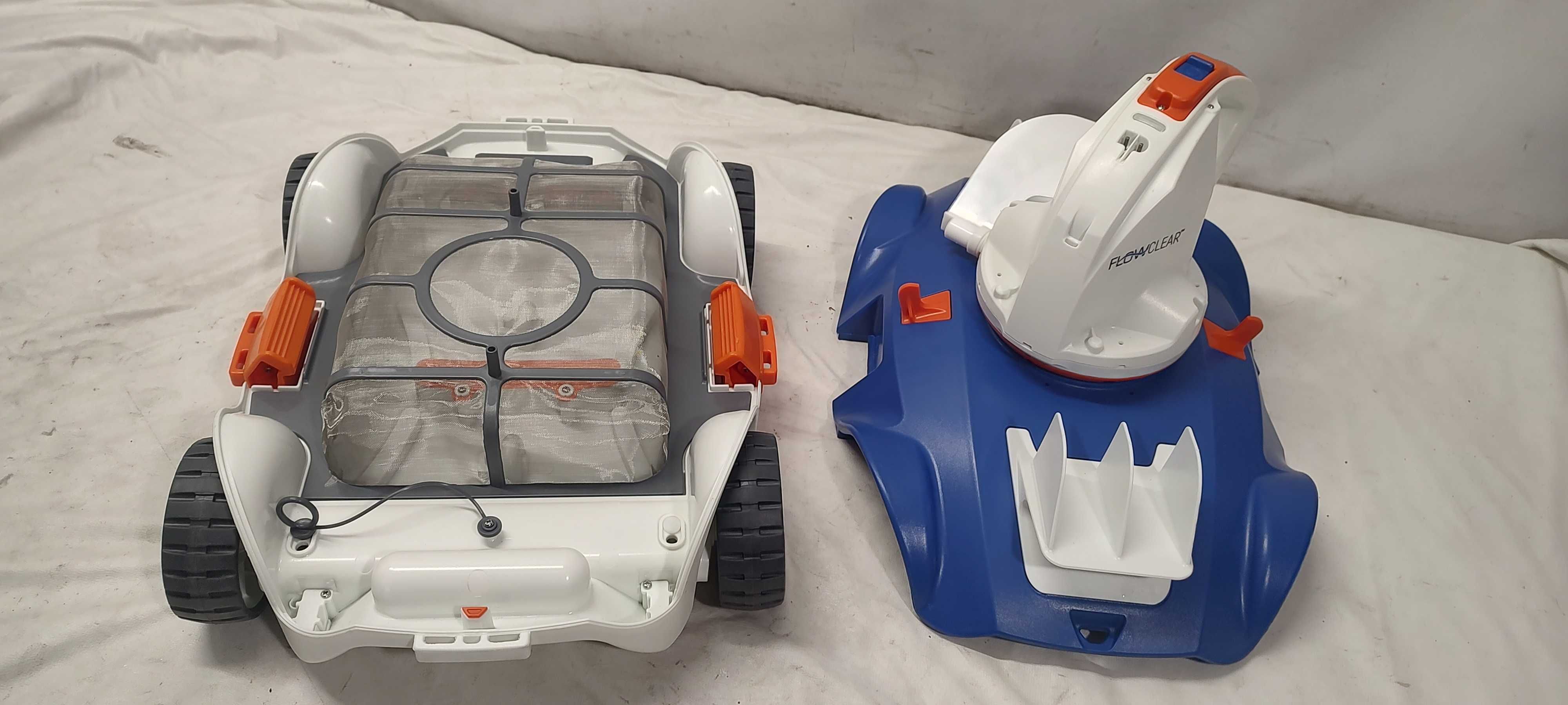Robot czyszczący ,odkurzacz do basenów Bestway   S-154