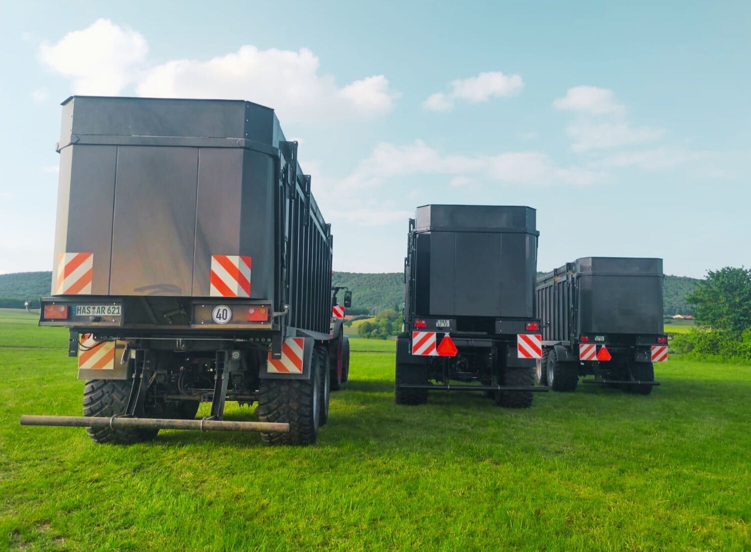 Przyczepa z przesuwną ścianą KOBZARENKO TZP-35/ rozrzutnik obornika