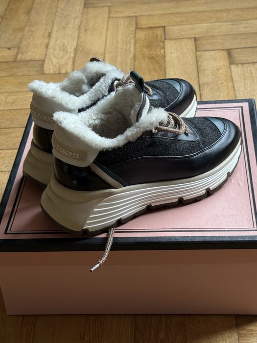 Зимові кросівки Helena Soretti