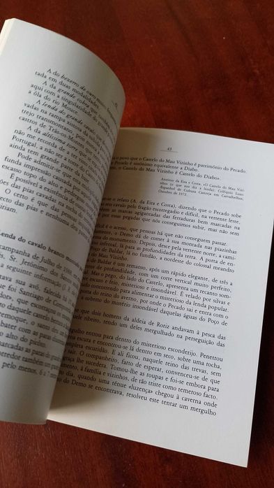 O Santuário do Castelo do Mau Vizinho 1989 "Chaves"