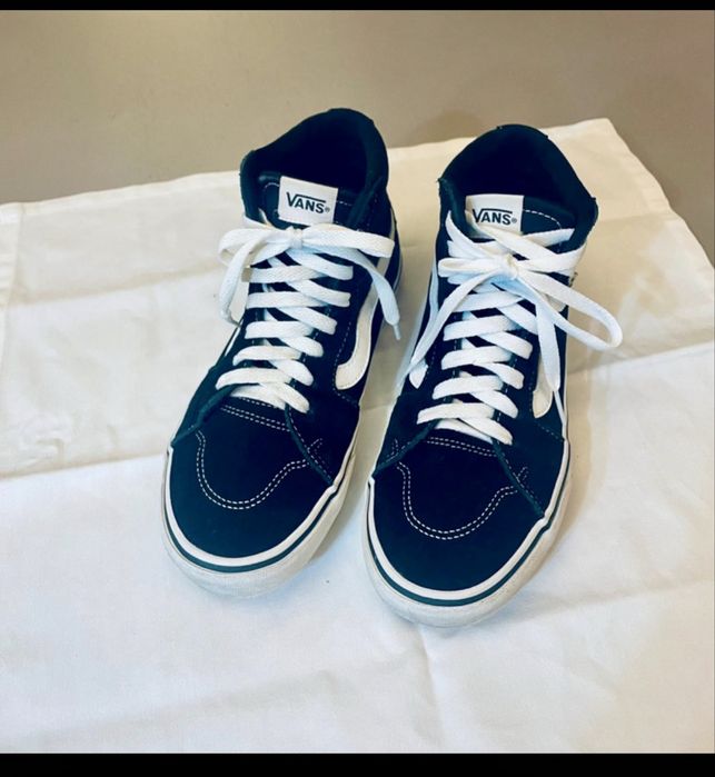 Sapatilhas Altas Vans “Off the Wall” NR. 38. Excelente estado, sem uso