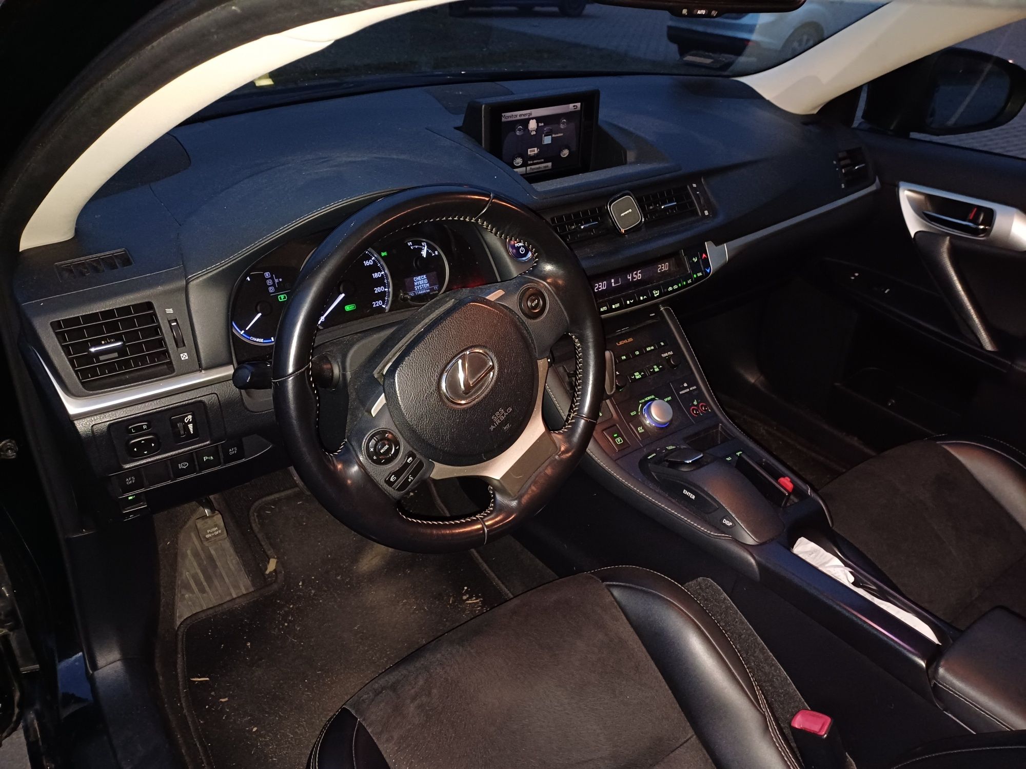 Lexus CT200h hybrid 2013