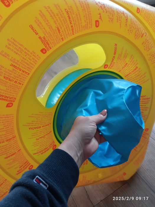 Kółko pompowane dla malucha Nabaiji 7-11 kg z siedzeniem