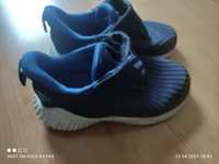 Sprzedam lekkie buty sportowe Adidas