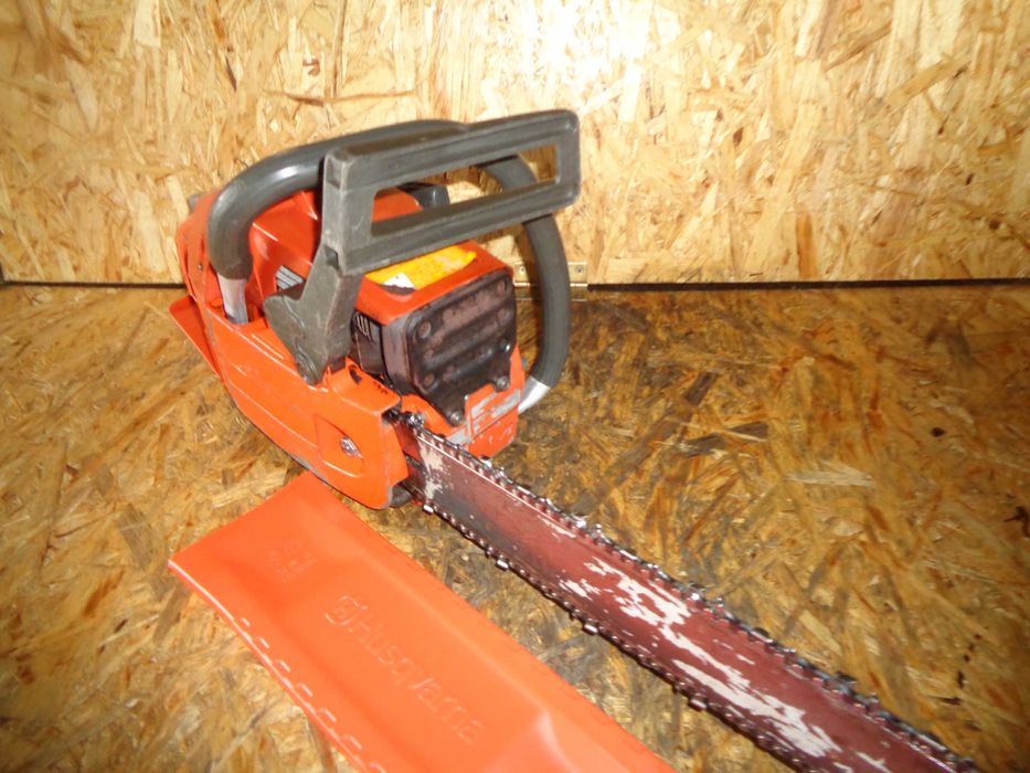 Piła pilarka spalinowa motorowa Husqvarna 242 XPG !!!