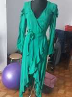 Zielona sukienka w stylu hiszpańskim