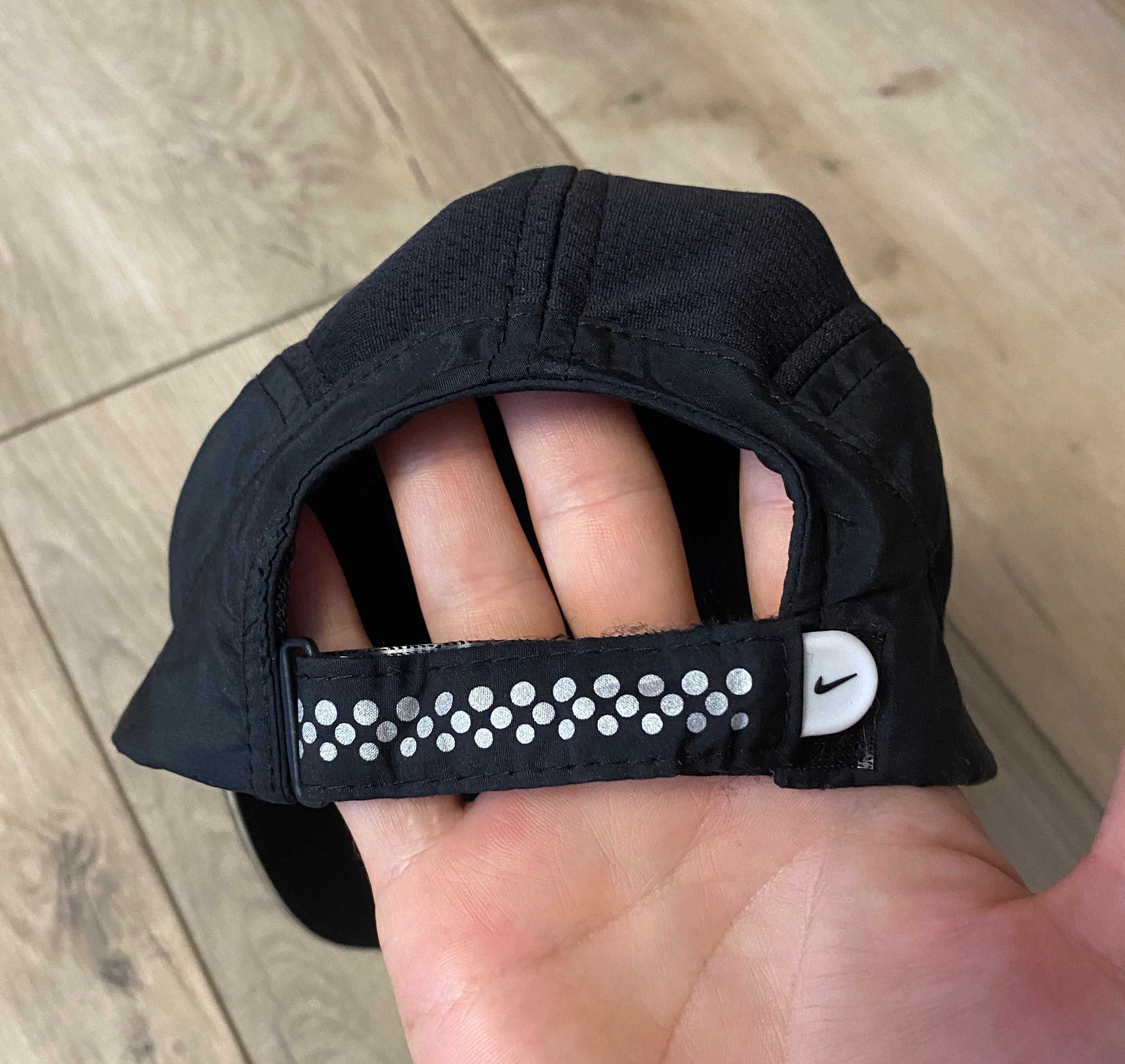 Кепка nike feather light cap
