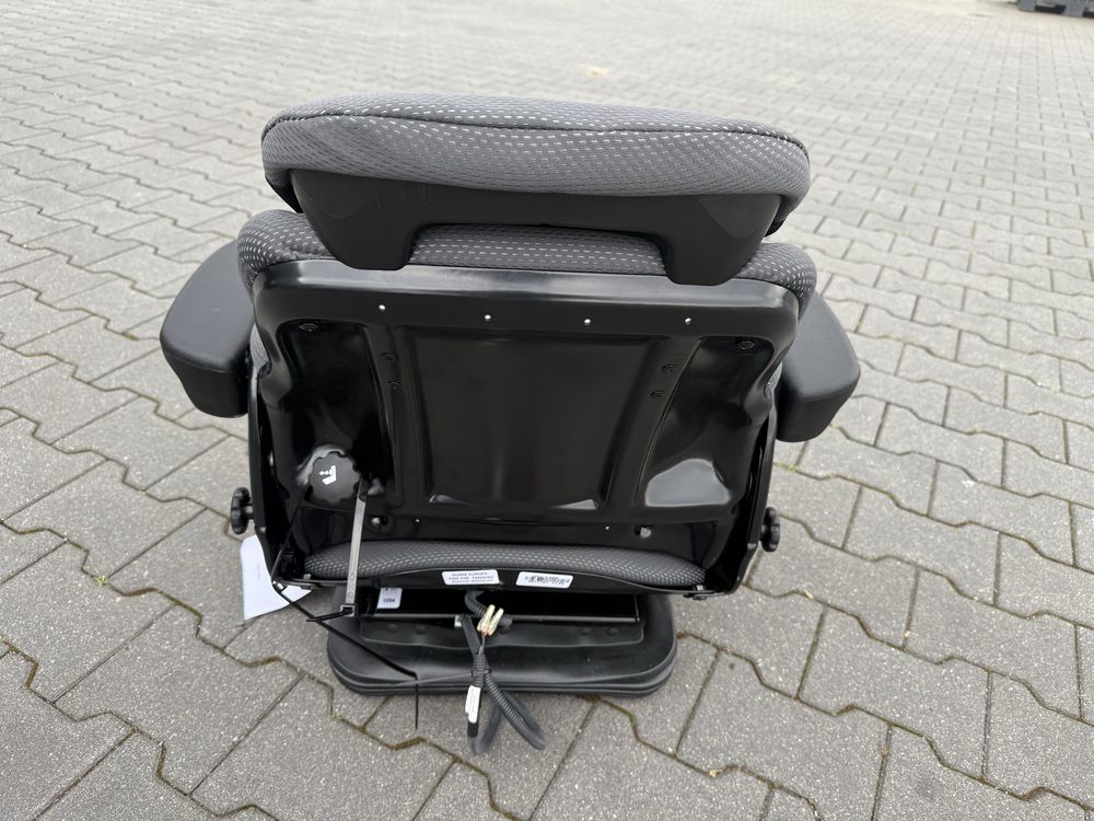 Siedzenie pneumatyczne Sears nowe CNH fotel kierowcy pompowany