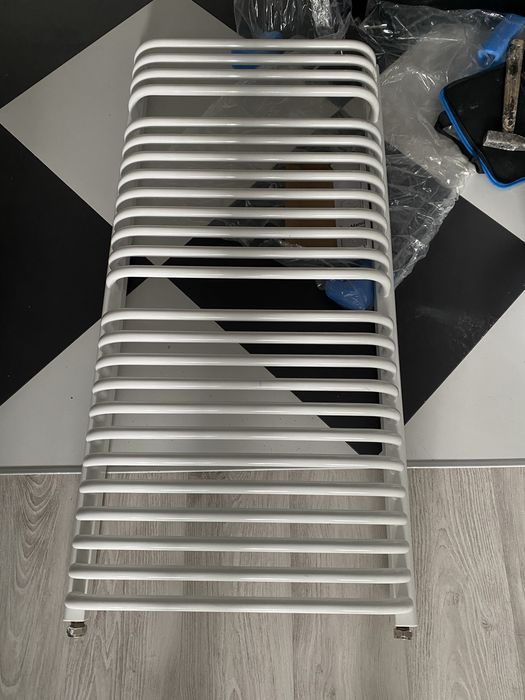 Grzejnik łazienkowy ENIX drabinkowy 120×60 biały + zestaw