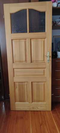 Drzwi drewniane łazienkowe plus do pokoju