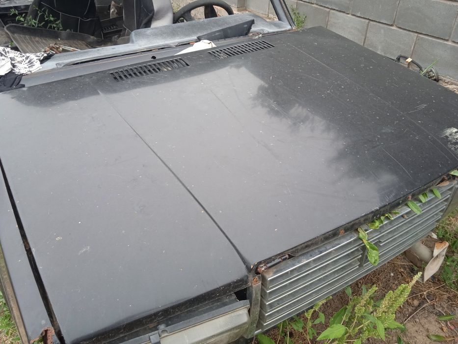 ВАЗ 2107 . Капот оригинал 600 грн.