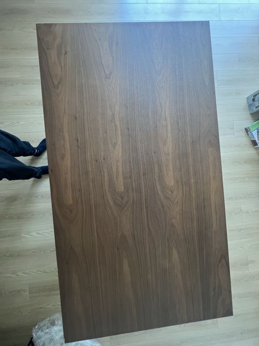 Mesa de Jantar 160cm folheado de nogueira