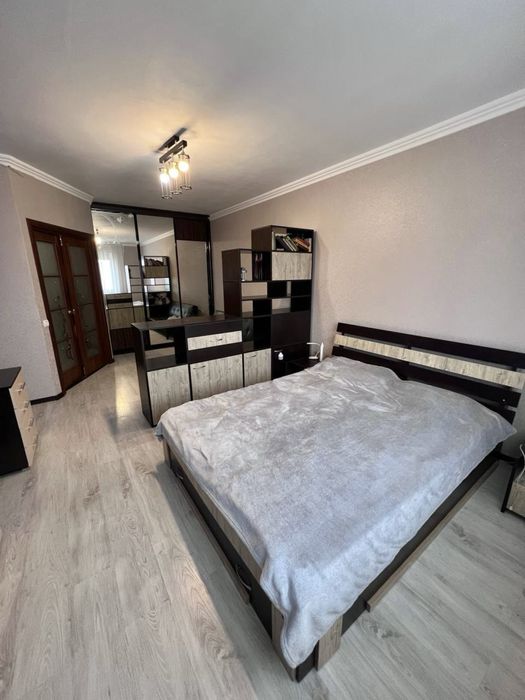 1 кімнатна з неймовірним видом на озеро