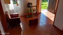 Moradia T3, para remodelar.