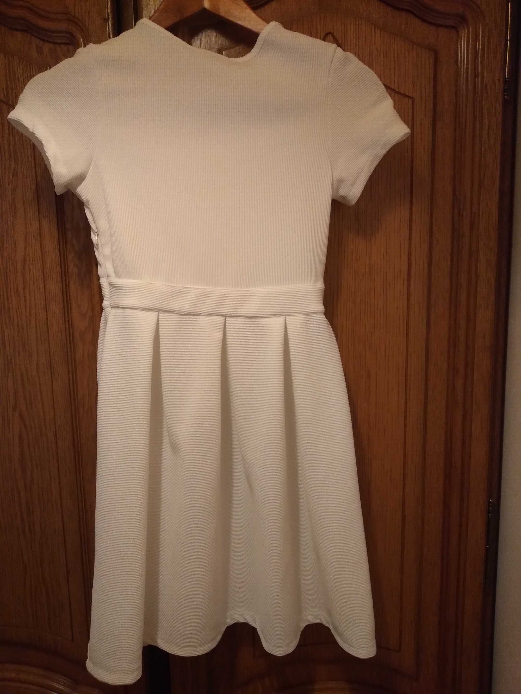 Sukienka elegancka biała prążkowana 164