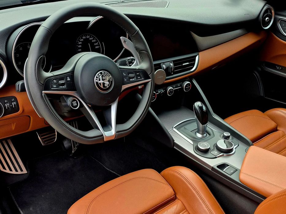 Alfa Romeo Giulia Q4 Veloce PL