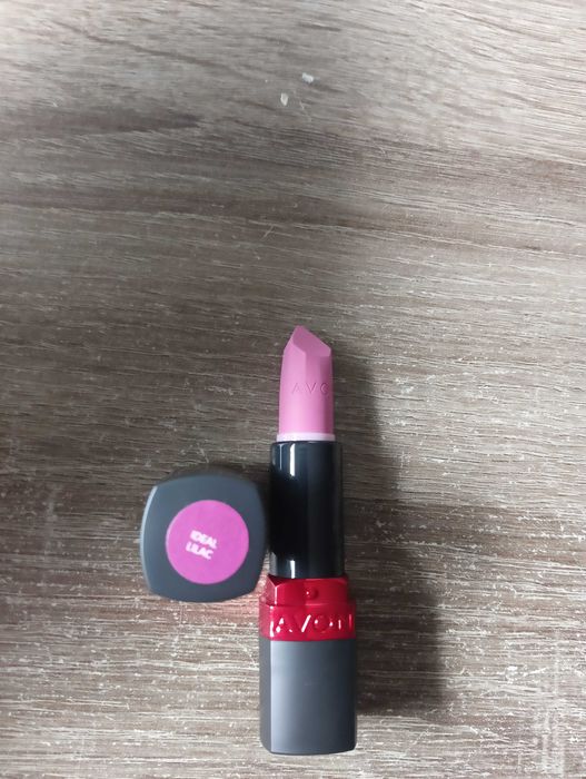 Pomadka matowa ideal lilac