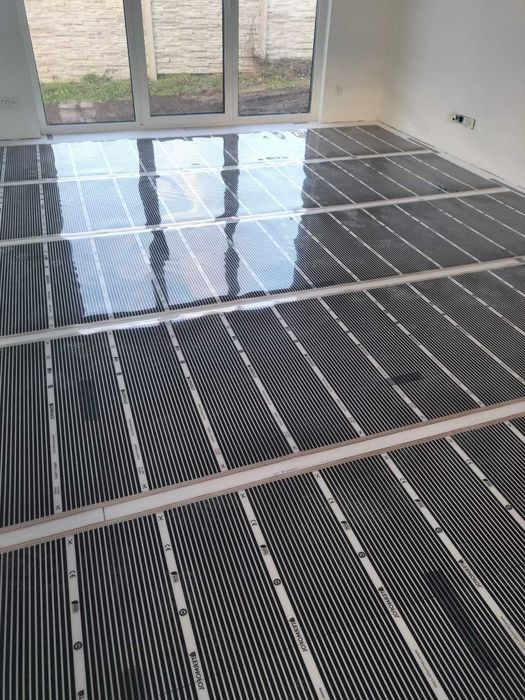 Ogrzewanie podłogowe elektryczne. Folia i maty grzewcze. Grzejniki