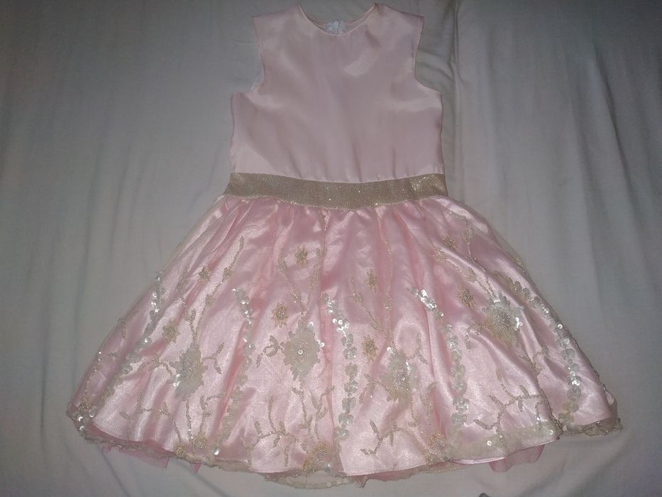 Платья нарядные распродажа  6-9лет