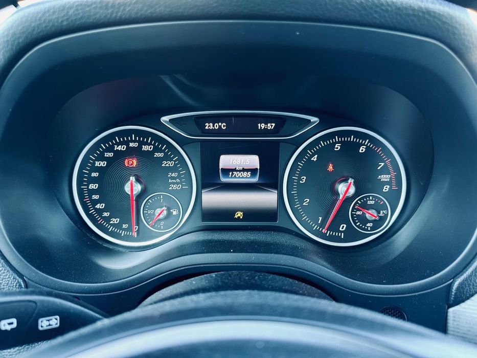 Mercedes Benz B-180 1.6 122cv 2017