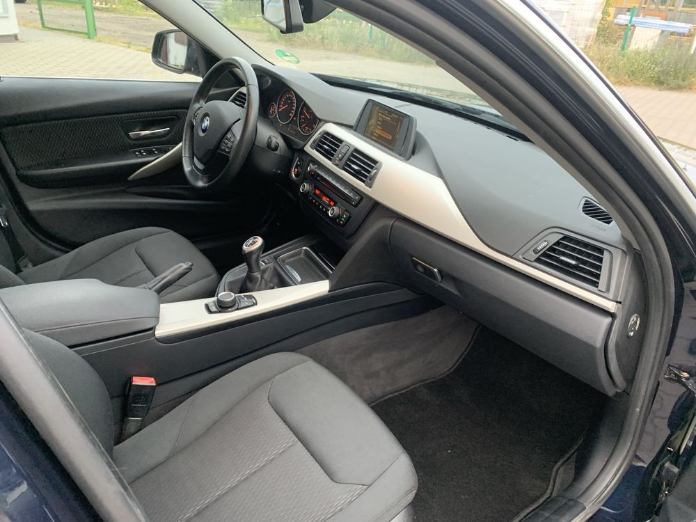 BMW 320D F30 163 KM niski przebieg climatronic super stan OPŁACONA