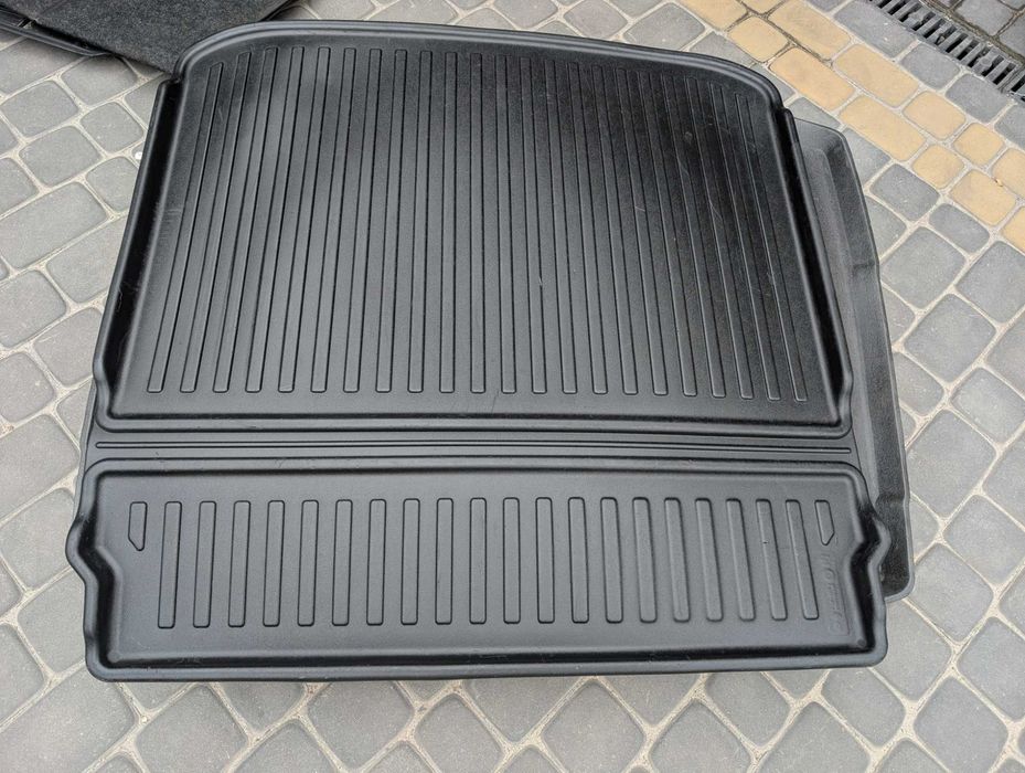 Коврик в багажник піддон гумовий Renault Arkana 8201735758 ОРИГІНАЛ