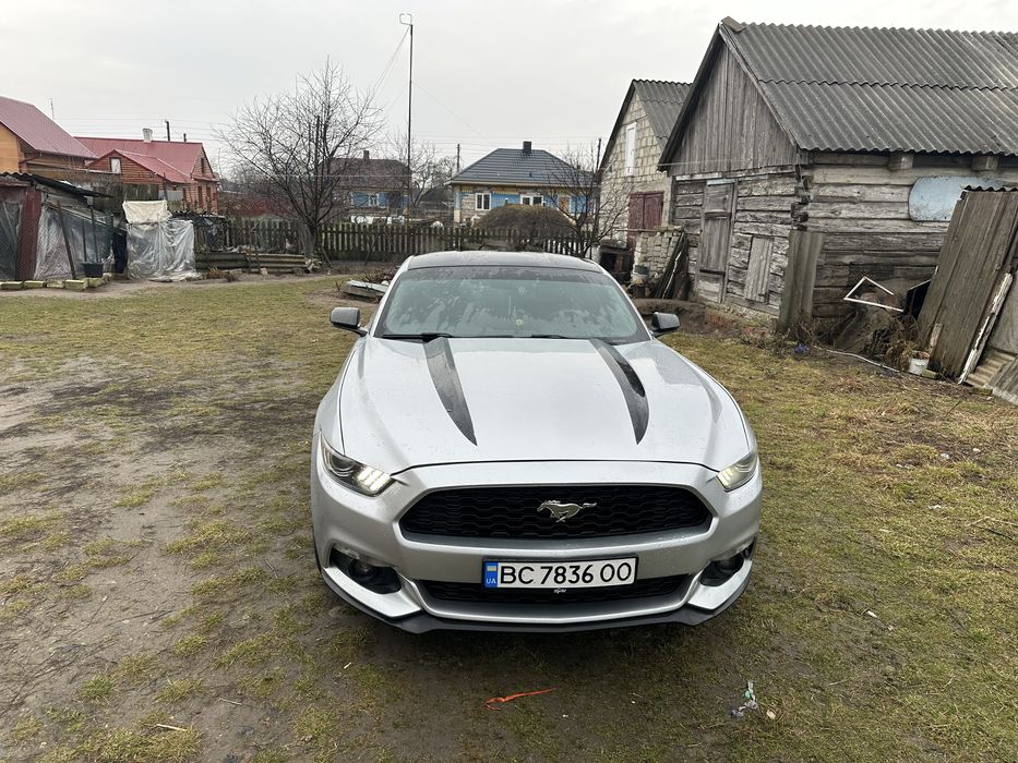 Ford Mustang 2.3 AT Ecoboost