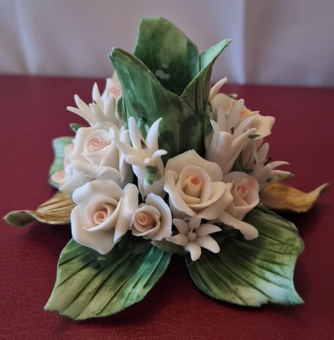 Porta-velas de porcelana