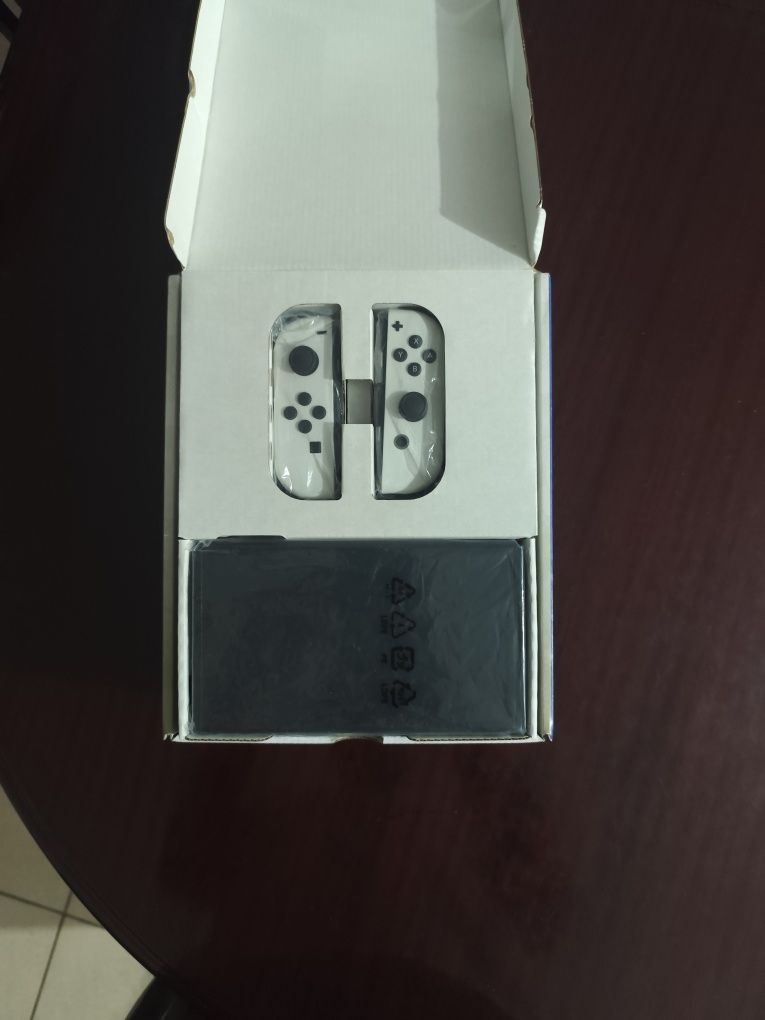 Nintendo switch OLED (como nova)