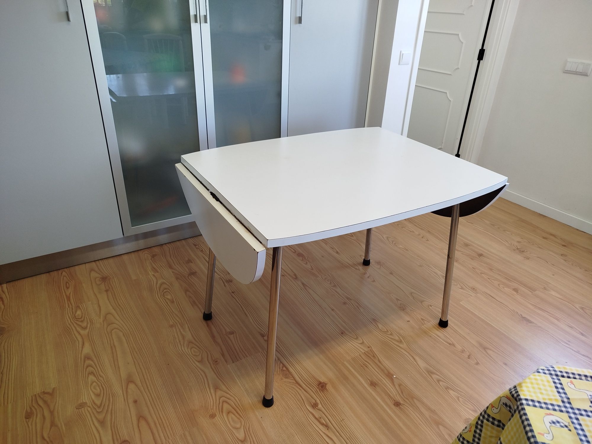 Mesa extensível branca