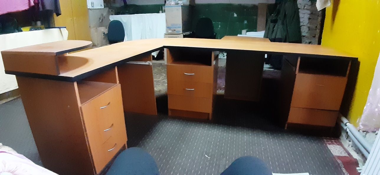Офисный стол руководителя директора мебель
