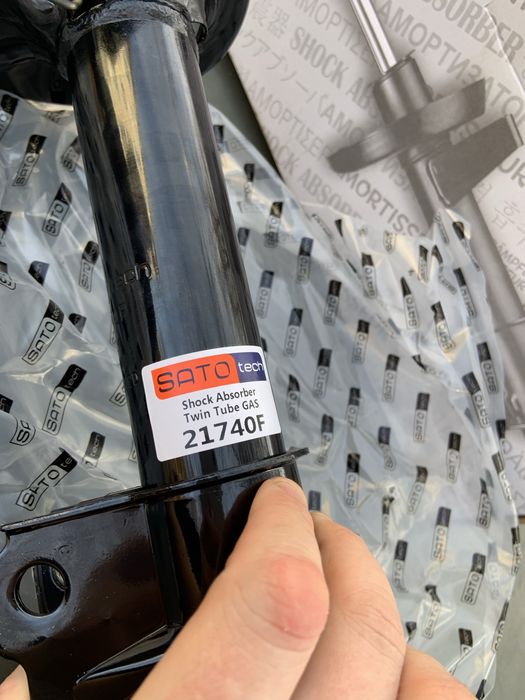 Стойки новые на Аутлендр 1