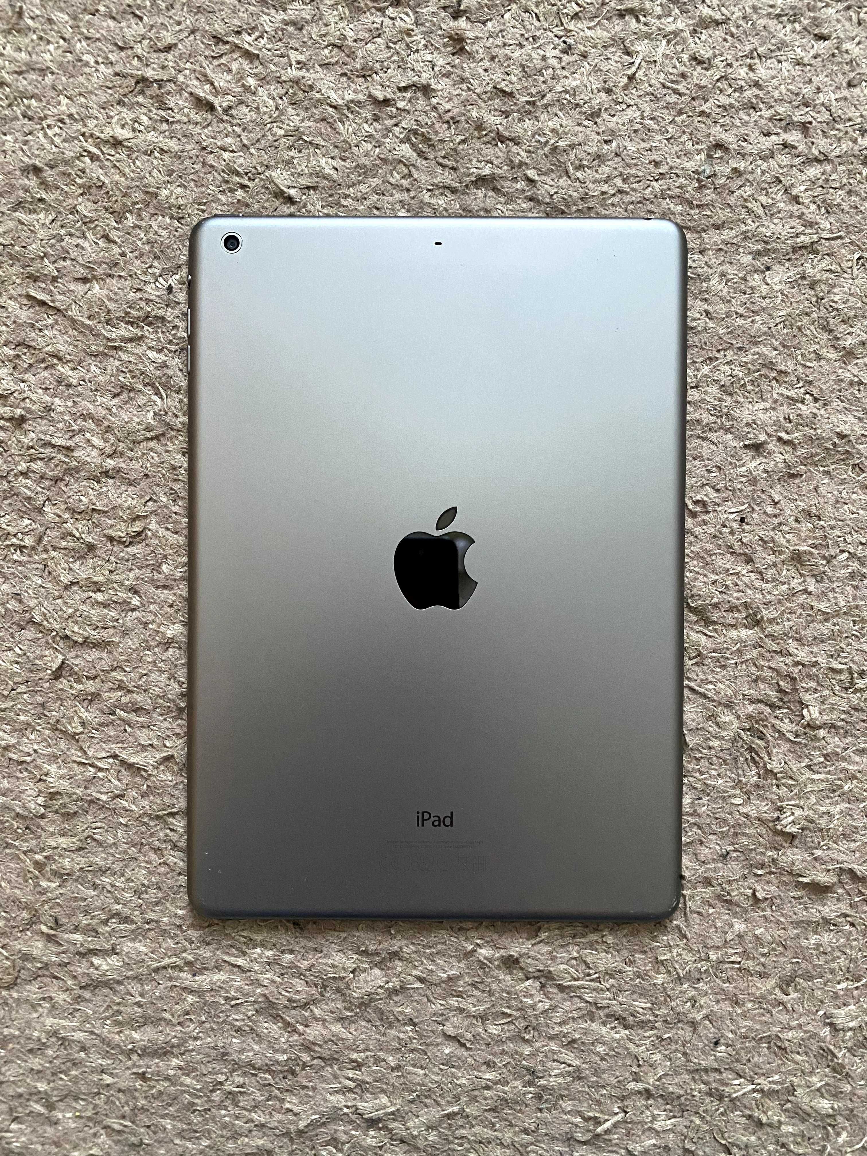 Apple iPad Air 1st Generation 16GB Space Gray