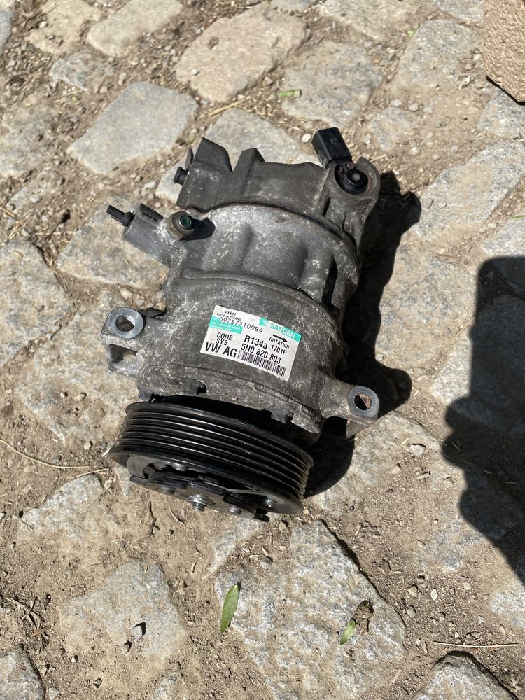Kompresor klimatyzacji Vw passat b6 skoda audi seat 1.9 2.0 KTT095004