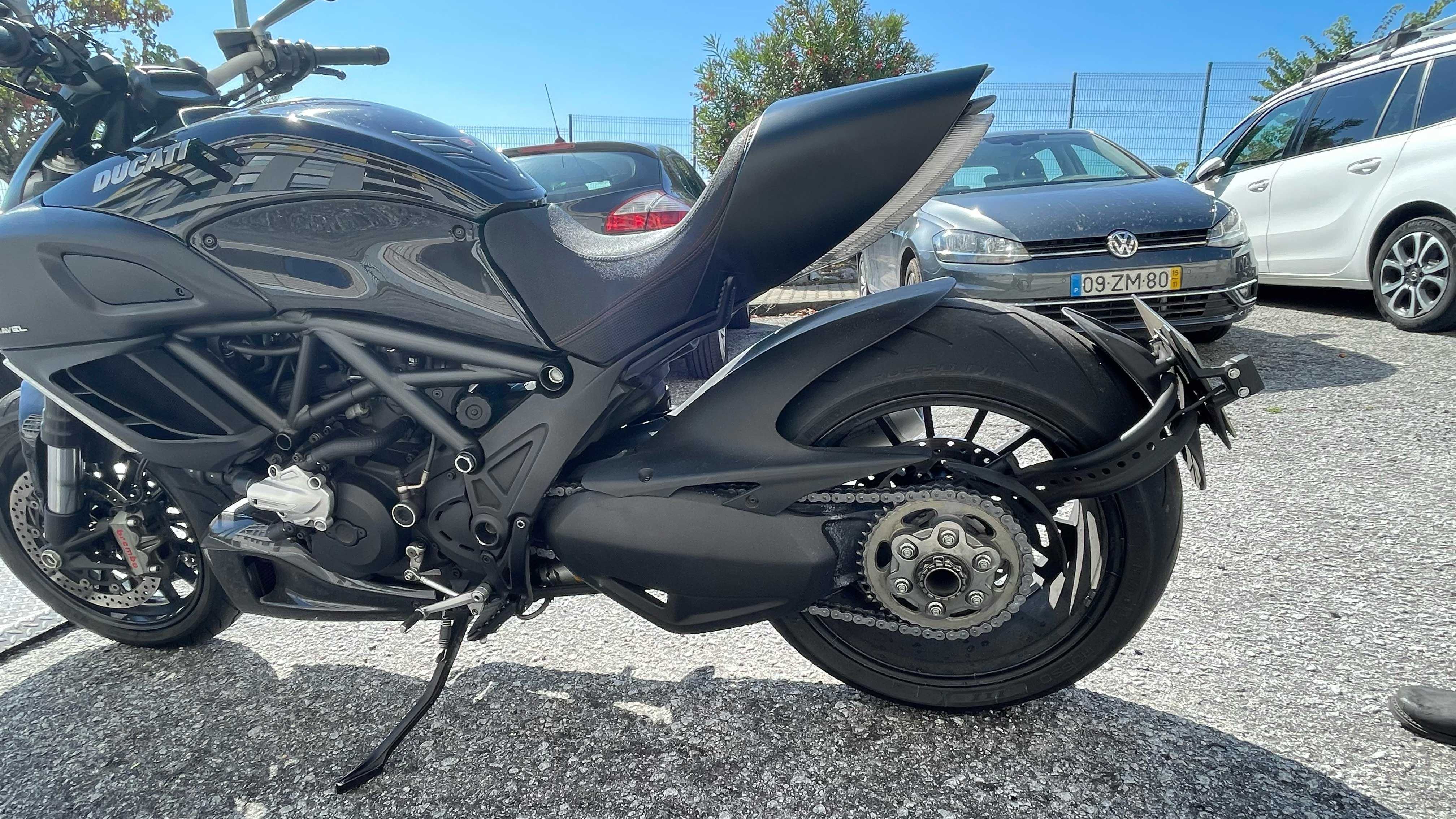 Ducati Diavel 1260 – Revisões na Marca, Excelente Estado