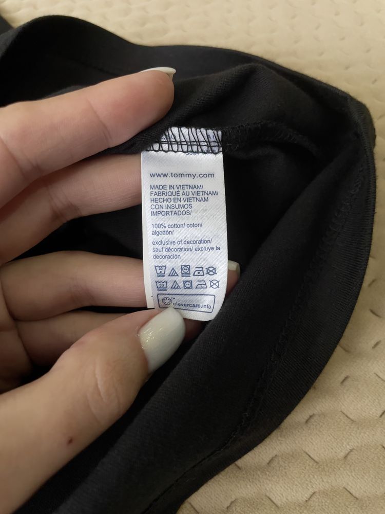 Нова футболка Tommy Hilfiger p M