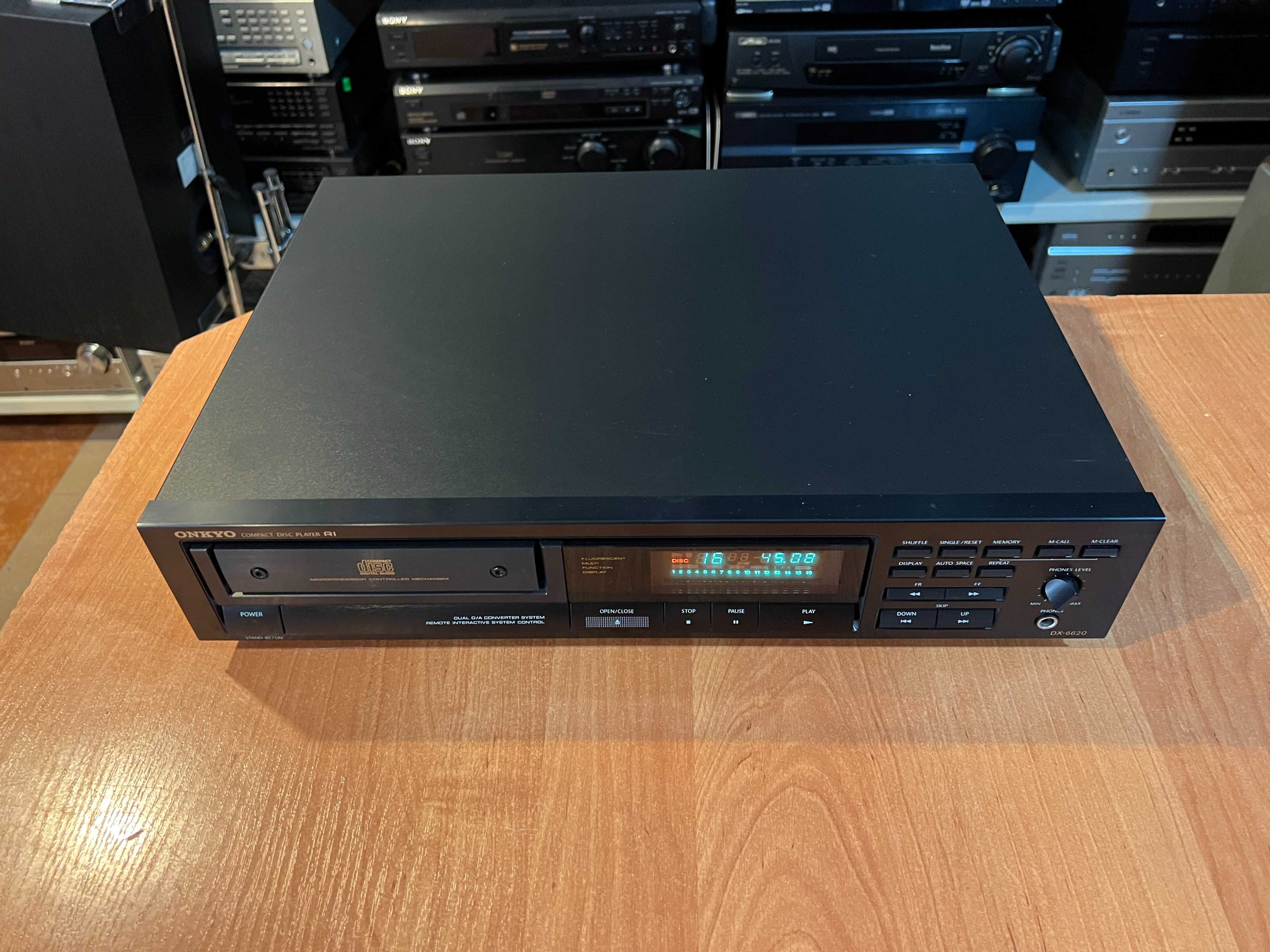 Odtwarzacz płyt CD Onkyo DX-6620, Audio Room