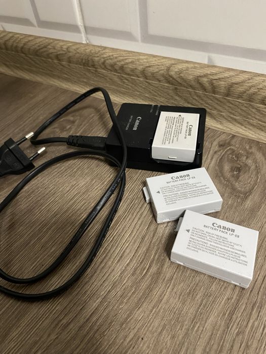 Фотоапарат Canon 700d