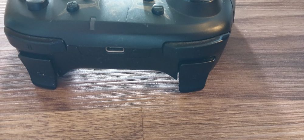 Продам геймпад HORI. Switch Joy-Con Grip,