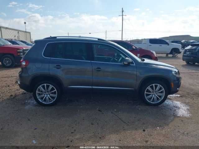 Volkswagen Tiguan SE 2016
