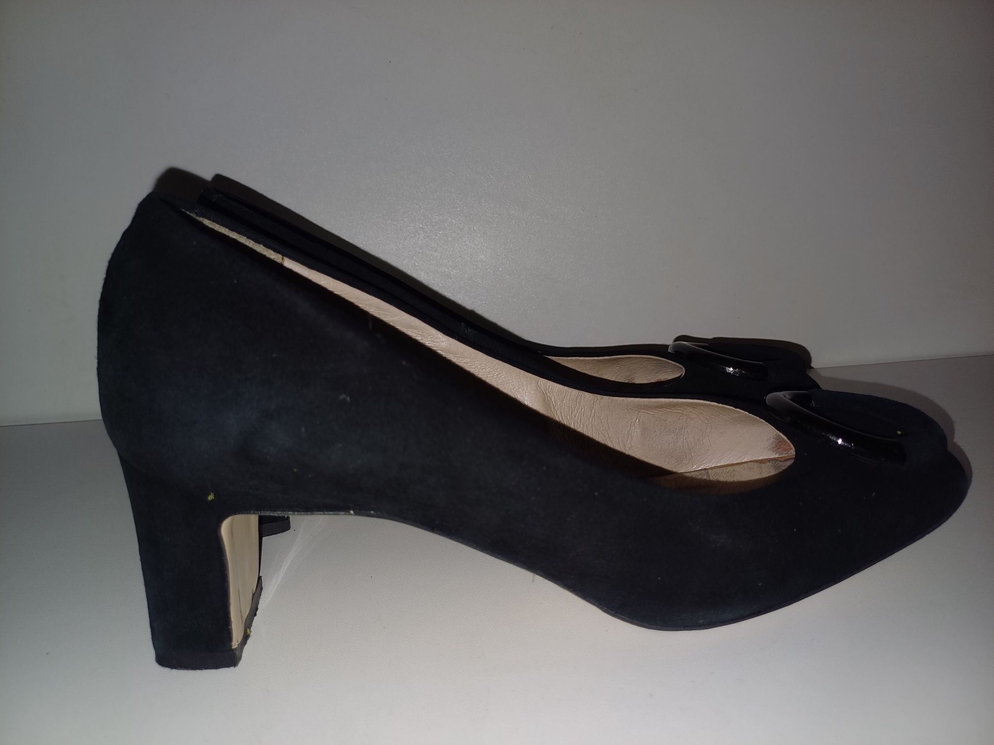 Buty damskie, czółenka, Gino Rossi 36, zamsz, czarne
