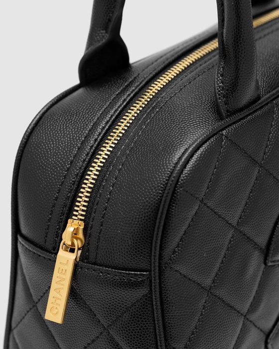 Жіноча Сумка Chanel Vintage CC Quilted Caviar Bowling Bag