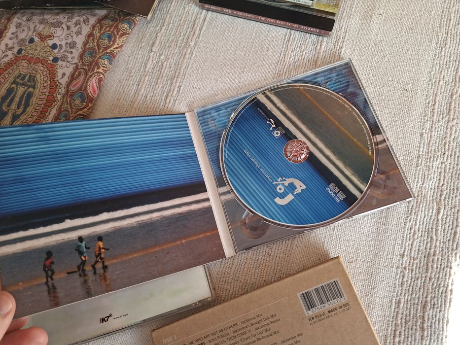 Três CDS originais por 12 euros  Kruder & Dorfmeister RAS  Jazzanova