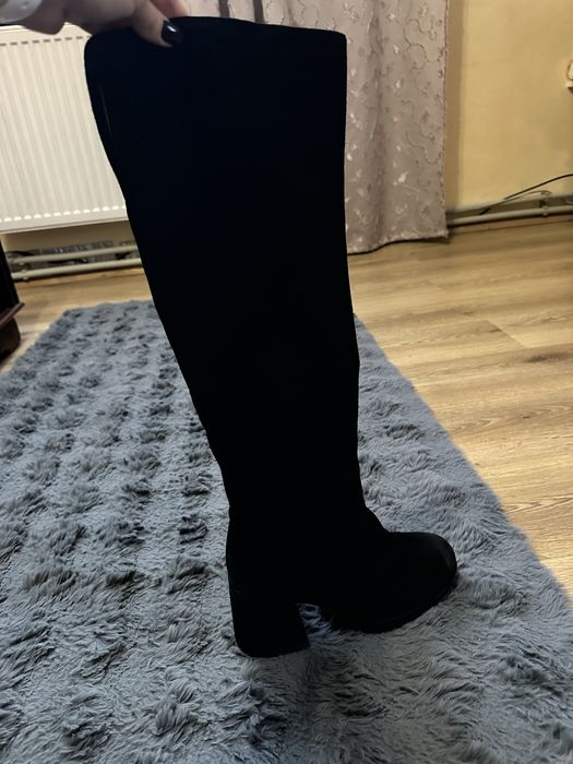 Чоботи/взуття  замшеві