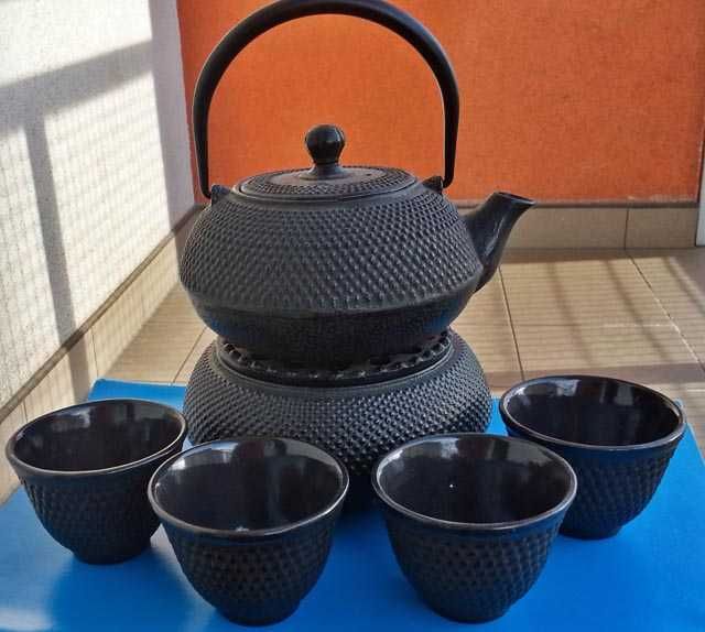 Kafuh czajnik japoński z podgrzewaczem i 4 czarkami