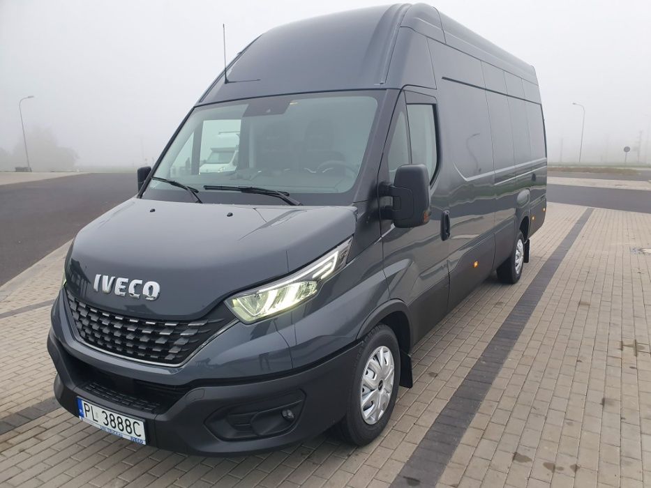 Wynajem Wypozyczalnia Busów Busa Iveco Master Vivaro Góra