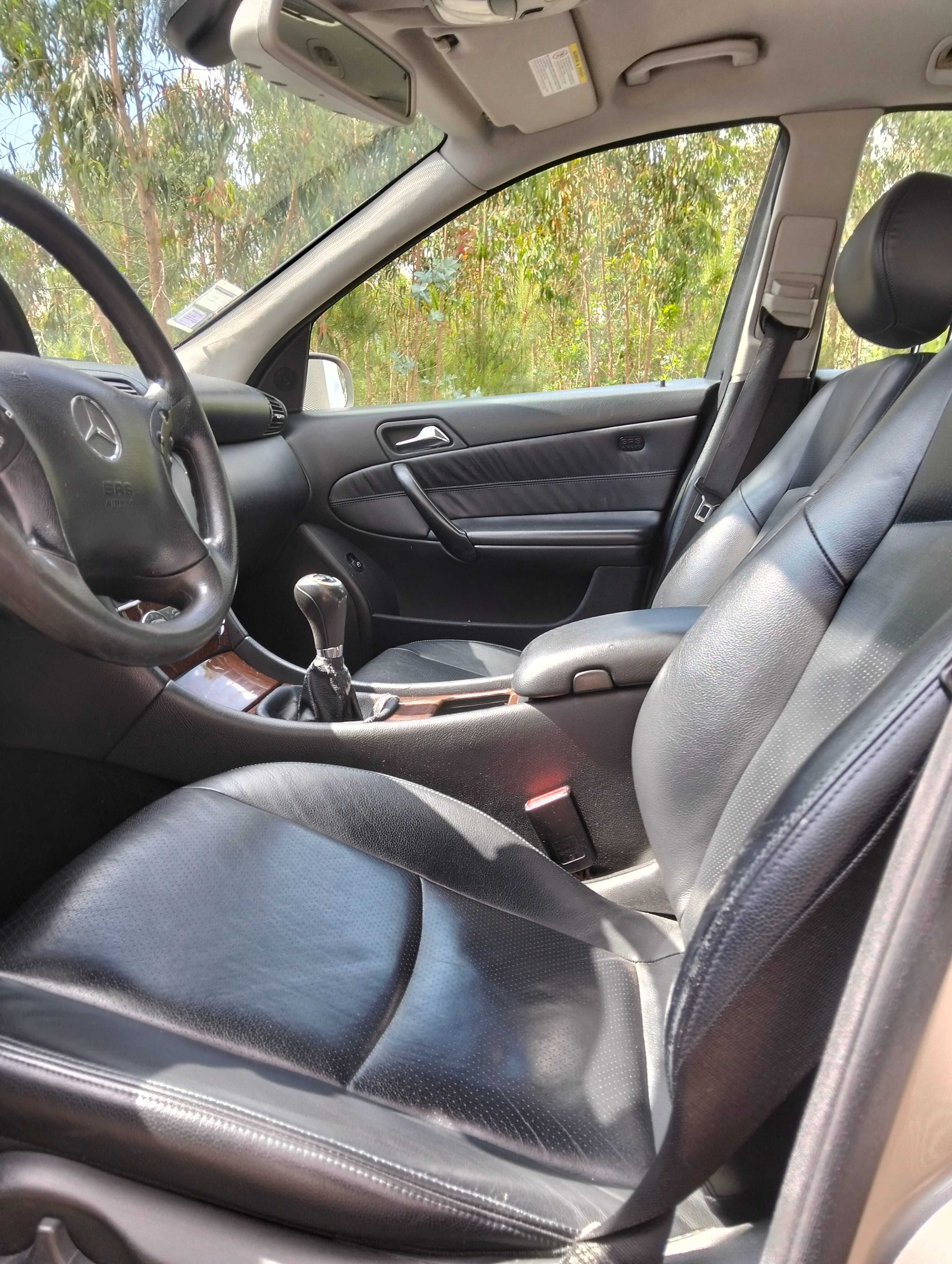 Mercedez Benz C220 cdi - 2005 NACIONAL