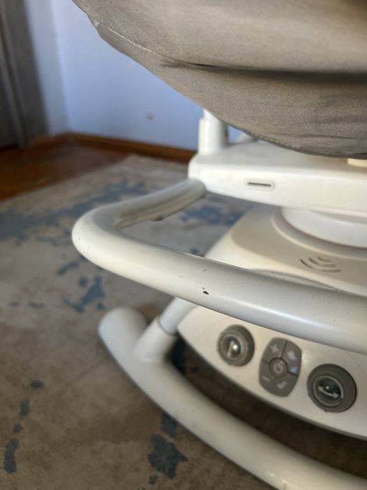 Крісло гойдалка Joie