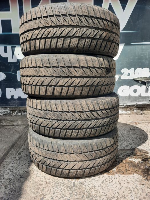 Продам комплект ризини 225-50 Р-17 зима