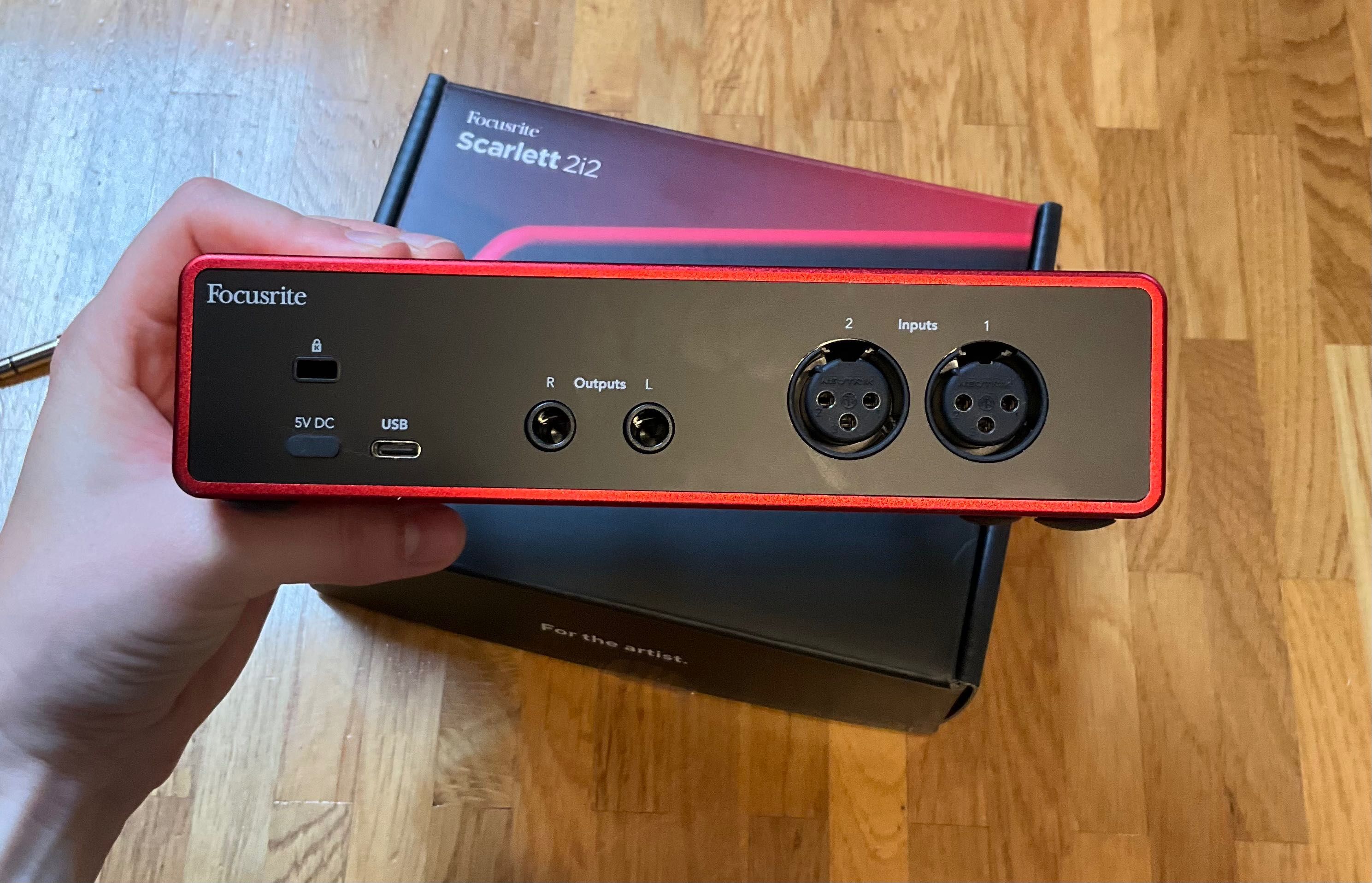 Interfejs audio FOCUSRITE SCARLETT 2i2 4TH